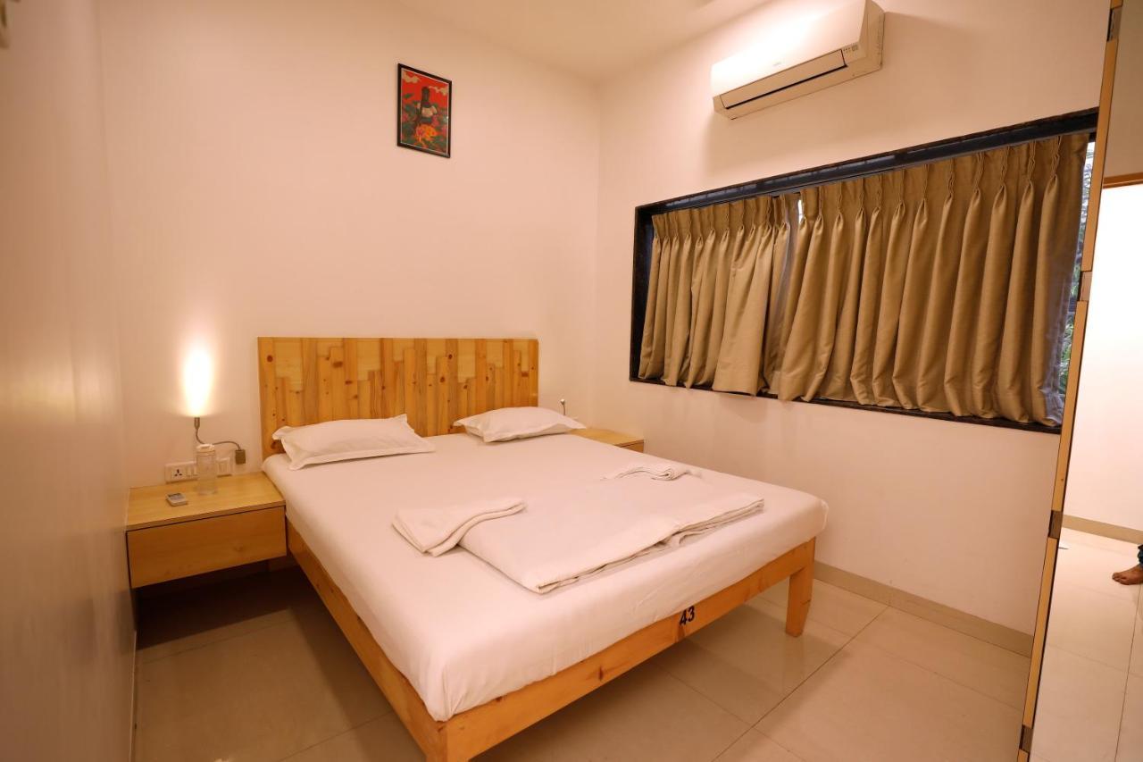 Nap Manor Hostels Bombaj Zewnętrze zdjęcie